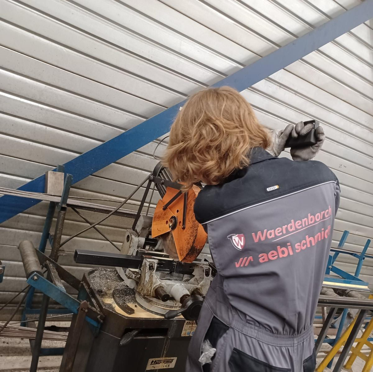Verhoogde motivatie en betrokkenheid bij studenten door praktijkervaring, bedrijfsbezoeken en hybride educatie via sam/sam platform